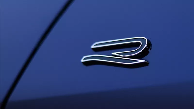 R-Line Detailing